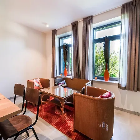 Magnificent In Neuve With Terrace Hébergement de vacances Bourseigne-Neuve